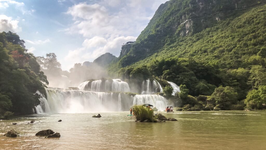 Ban Gioc Waterfall in Cao Bang