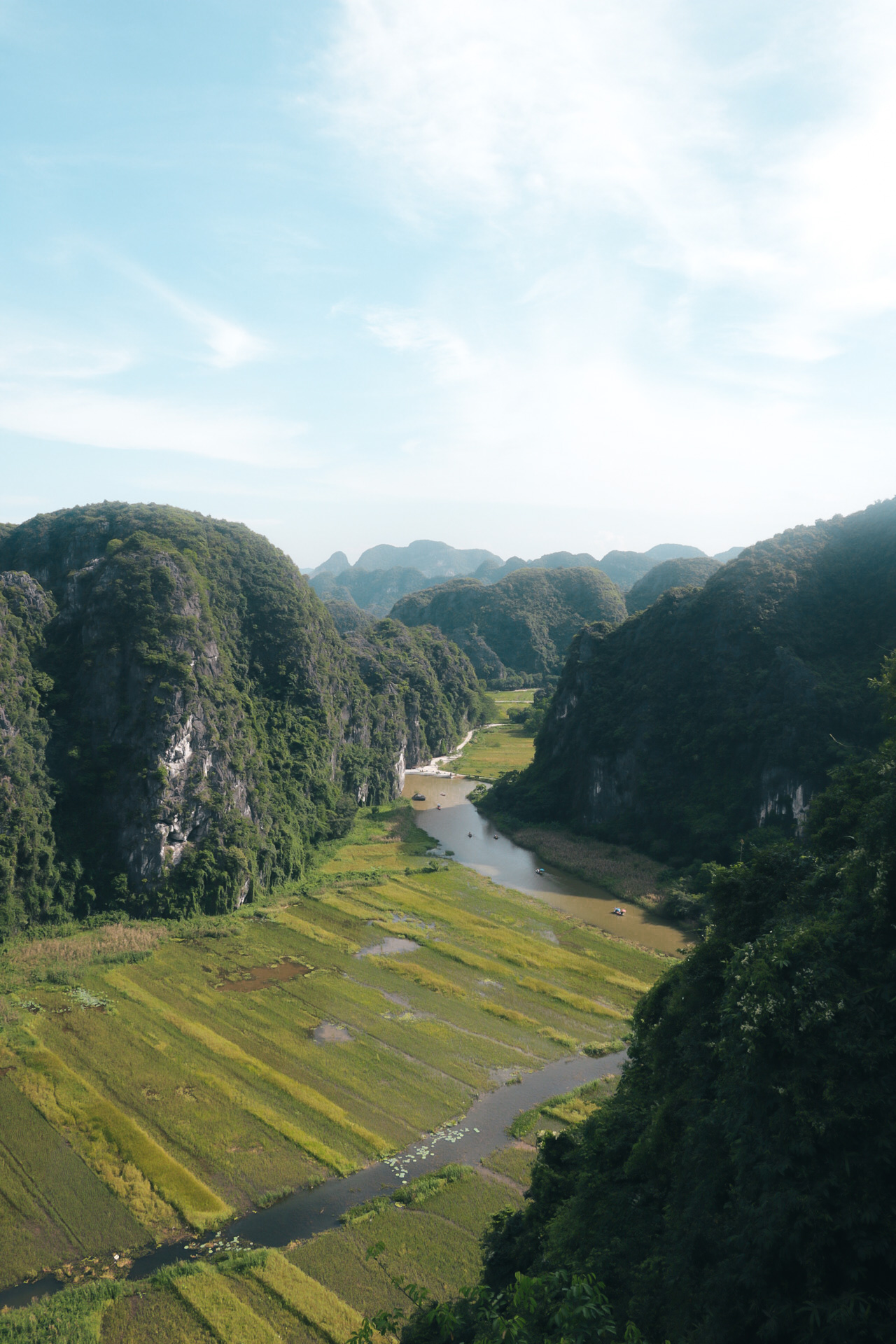 The beautiful nature in Ninh Binh – Vietnam Travel Diary