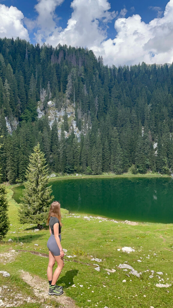 Hike to the Seven Lakes